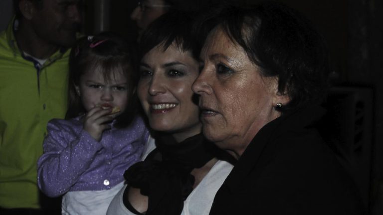 Soňa Kodetová s dcerou a vnučkou na křtu knihy - sk-1