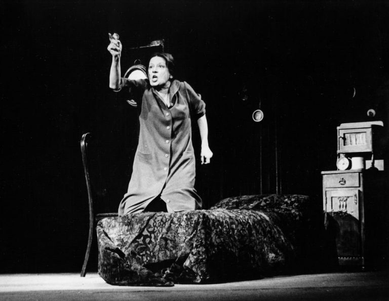 Kočičí hra: Dana Medřická (foto: dr. Jaromír Svoboda) - 06-kocici-hra