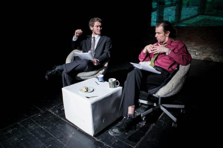 Proti pokroku: Richard Fiala a Ondřej Novák, foto: divadlo Letí - 150930-442814002451870-1312231231-n