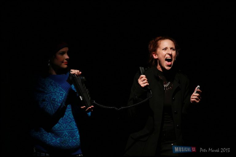 právnička Joanne toho má až nad hlavu (foto: Petr Marek) - 585b7984