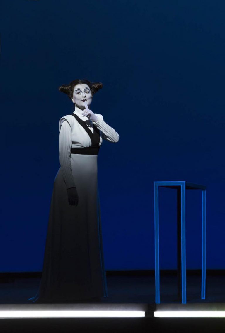 1914 (Taťjana Medvecká) foto: Lucie Jansch, zdroj: Národní divadlo - 1914k