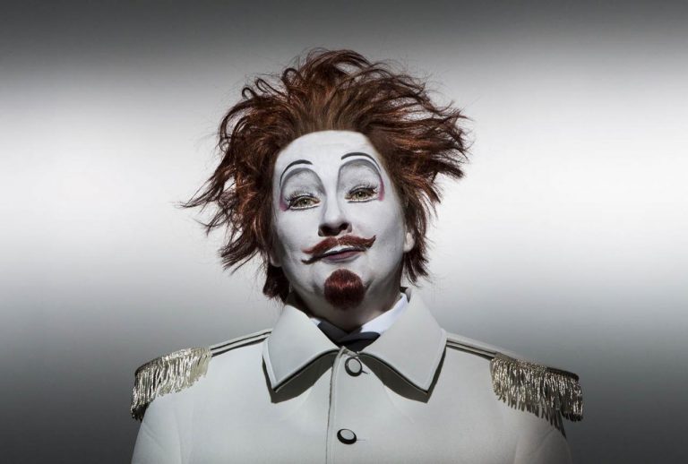 1914 (Eva Salzmannová) foto: Lucie Jansch, zdroj: Národní divadlo - 1914p