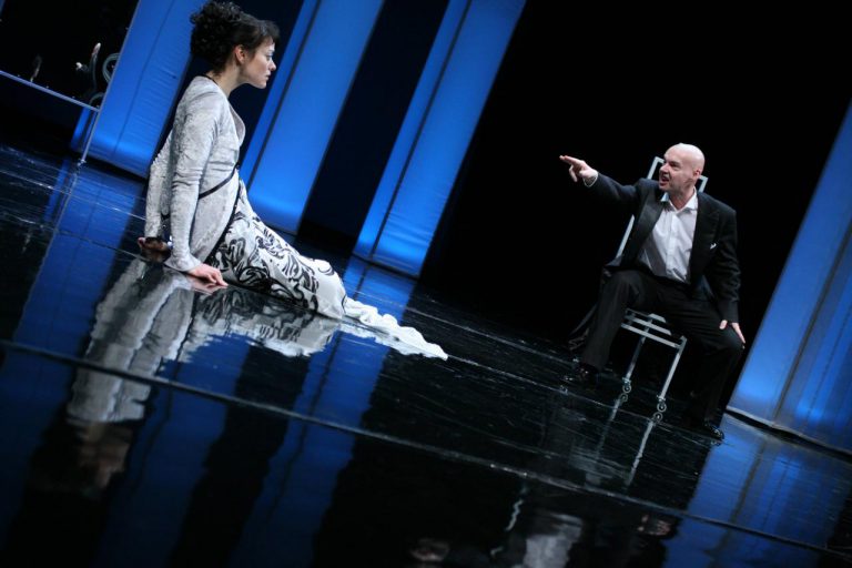 s Janou Strykovou v Maškarádě (Švandovo divadlo, zdroj: web) - img-6682