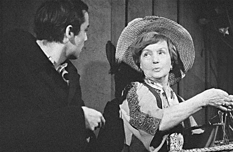 Marie Rosůlková a Viktor Preiss, MDP 1976, foto: Vilém Sochůrek, zdroj: Divadelní ústav - screen-shot-2018-05-22-at-16