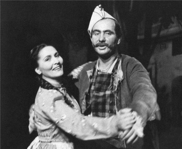 1953 - Marie Glázrová, Otomar Krejča (foto: dr. Jaromír Svoboda, ND) - 333e1e633fc94f11aeca8101afe1e326