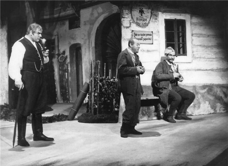 1953 - Vítězslav Vejražka, Bohuš Záhorský, Otomar Krejča (foto: dr. Jaromír Svoboda, ND) - dc522eddc1364f4d8c7213d876178230
