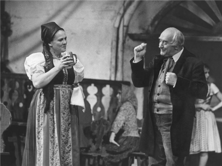 1970 - Blažena Holišová, Bedřich Prokoš (foto: dr. Jaromír Svoboda, ND) - fdd6a6c058e246889701271783edb7af