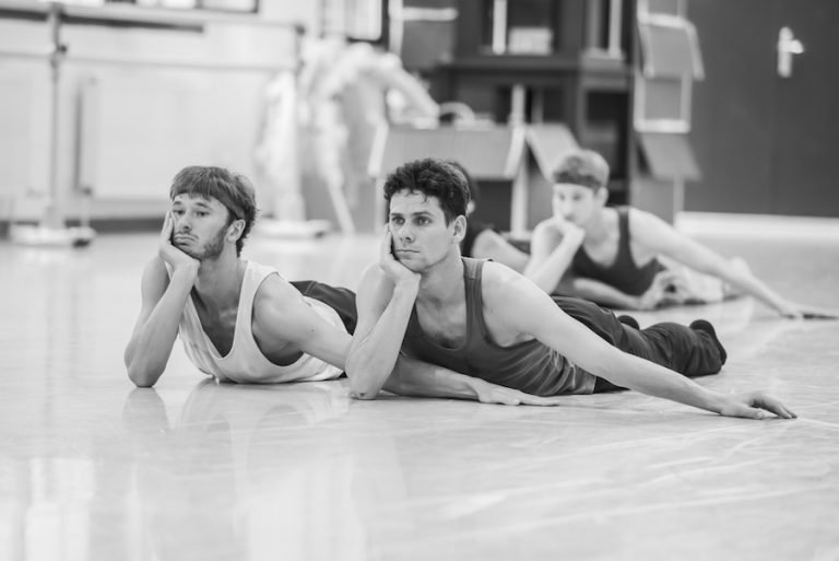 Patrik Holeček, Ondřej Vinklát (foto: Sergej Gherciu) - leonce-a-lena-patrik-holecek-ondrej-vinklat-foto-sergej-gherciu
