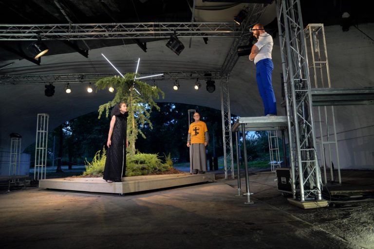 (pracovní fotografie ze zkoušek) - td2-83981