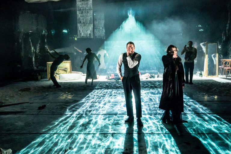 Der Boxer, Thalia Theater - dfnj-boxer-thalia-theater-foto-krafft-angerer-5-nahled