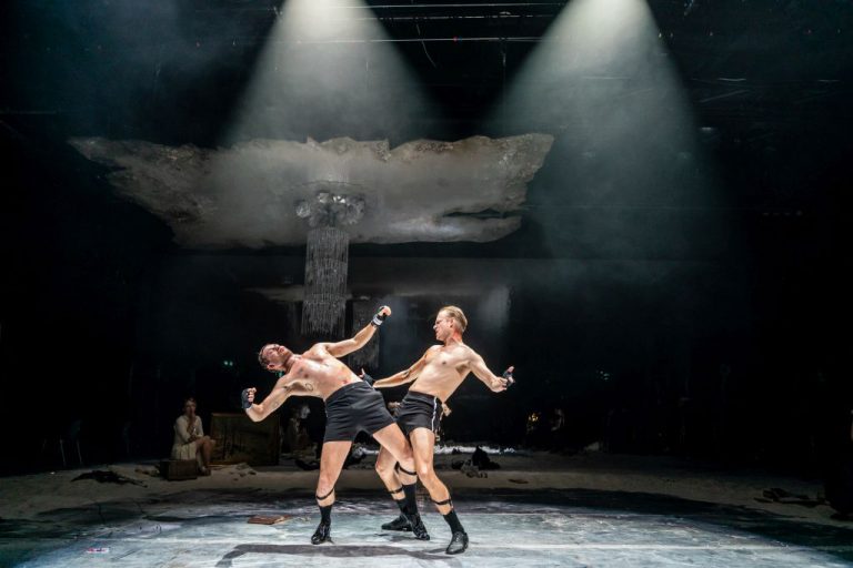 Der Boxer, Thalia Theater - pdfnj-boxer-thalia-theater-foto-krafft-angerer-2-nahled