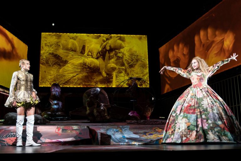 Thalia Theater, Maß für Maß - pdfnj-neco-za-neco-thalia-theater-foto-krafft-angerer-7-nahled