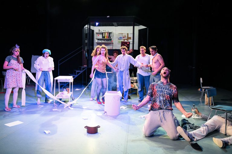 Přelet nad kukaččím hnízdem (foto: Michal Hančovský) - prelet-nad-kukaccim-hnizdem-disk-foto-michal-hancovsky