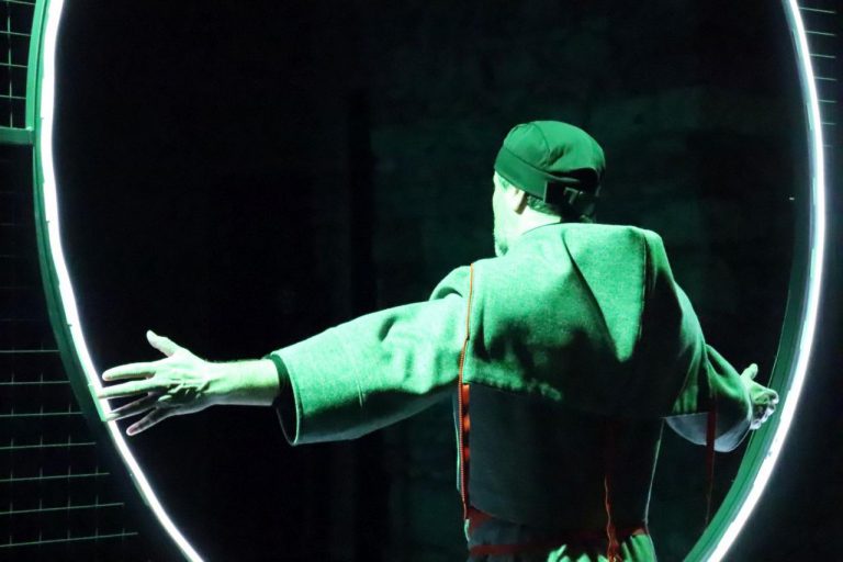 (foto: Richard Moučka) - 5-sd-ai-kdyz-robot-pise-hru-foto-richard-moucka