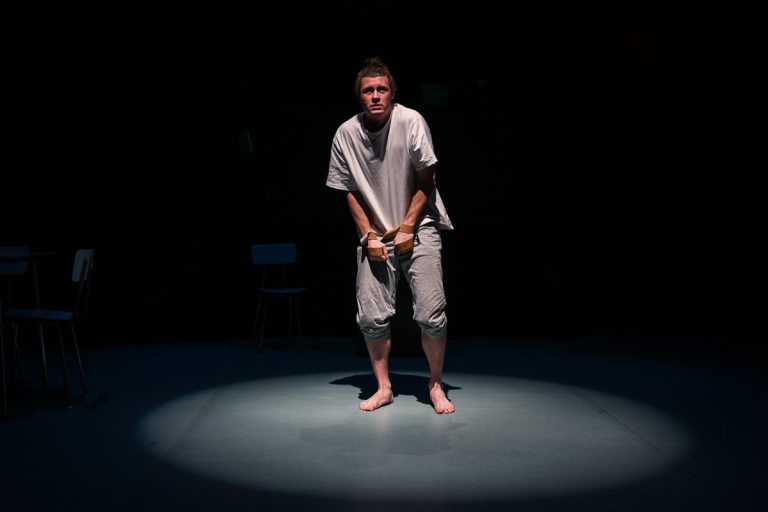 Přelet nad kukaččím hnízdem (foto: Michal Hančovský) - prelet-nad-kukaccim-hnizdem-disk-foto-michal-hanc-ovsky