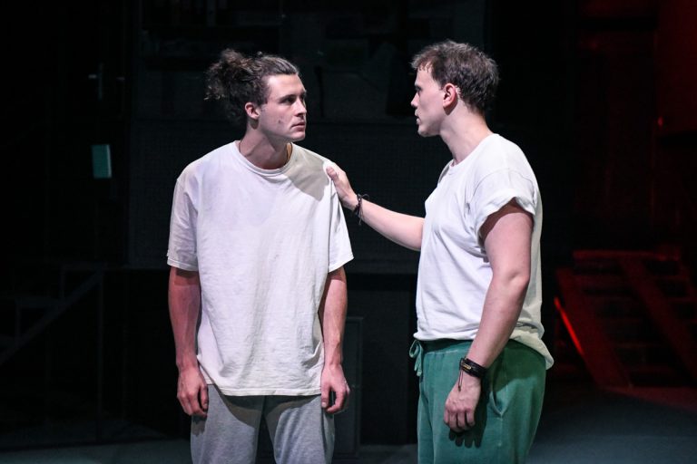 Přelet nad kukaččím hnízdem (foto: Michal Hančovský) - prelet-nad-kukaccim-hnizdem-disk-web-foto-michal-hancovsky