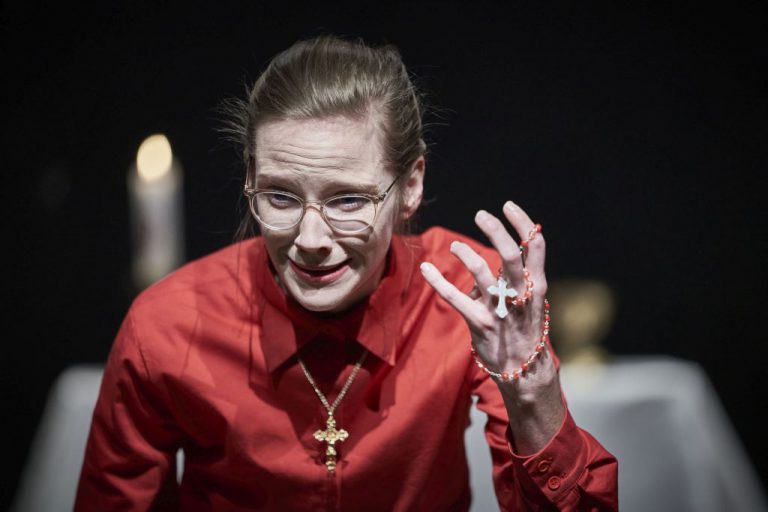 Kyjem po kebuli (foto: KIVA) - dnz-kyjem-po-kebuli-bara-bockova-006-foto-kiva-nahled