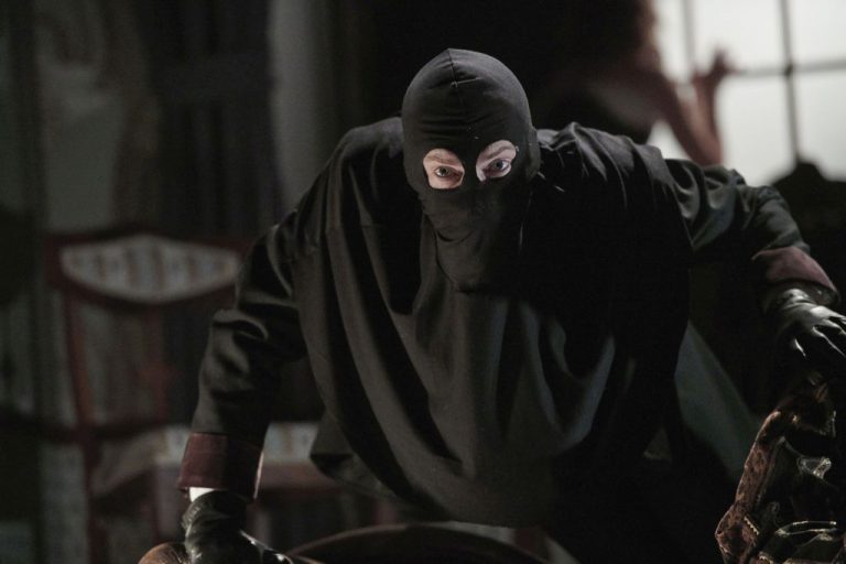 Holmes (foto: KIVA) - holmes-divadlo-na-zabradli-jiri-cerny-foto-kiva-05-nahled