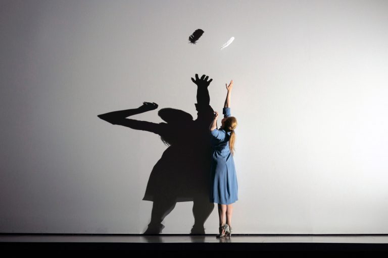 Kat'a Kabanova, Glyndebourne Festival 2021 (foto: Richard Hubert) - kat-akabanova170521-photo-richardhubertsmith-1161