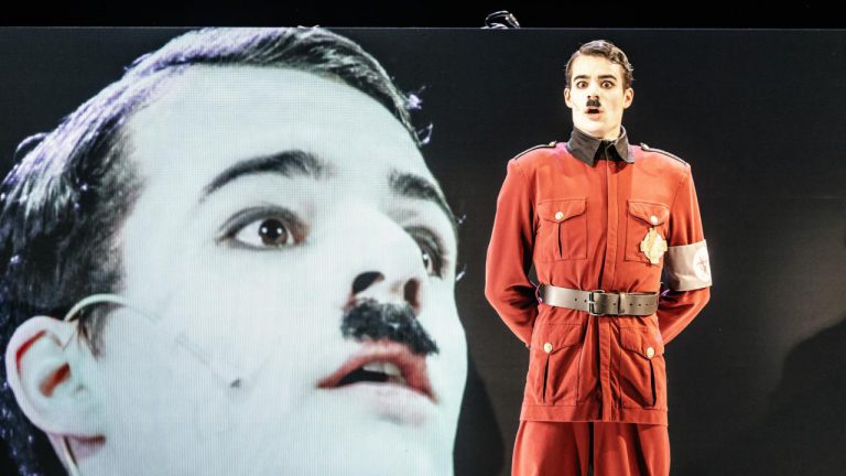 (foto: Patrik Borecký) - diktator-foto-patrik-borecky-1