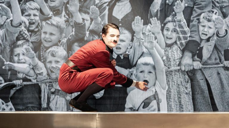 (foto: Patrik Borecký) - diktator-foto-patrik-borecky-3