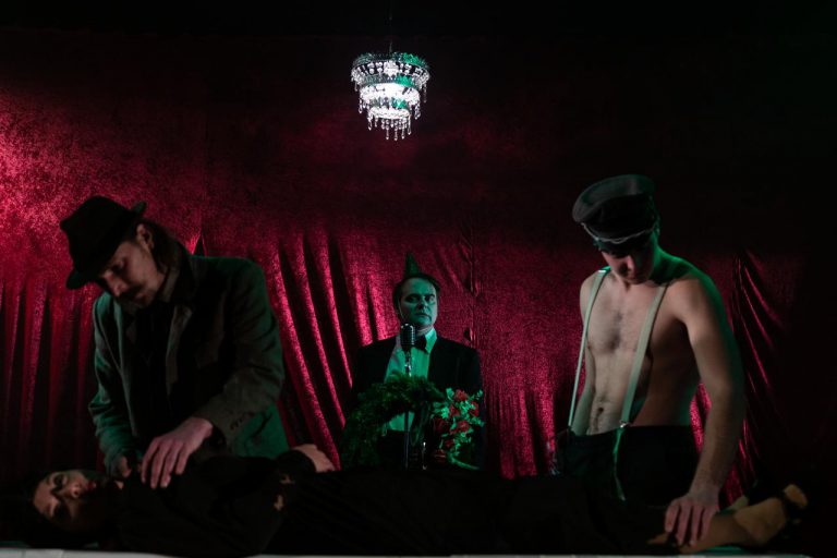 (foto: Michaela Škvrňáková) - skvrnakova-spalovac-mrtvol-78