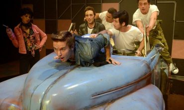 Pomáda: M. Doubravová (Rizzo), T. Löbl (Doody), R. Tomeš (Danny), M. Pleskot (Roger), P. Novotný (Kenickie), P. Šudoma (Sonny)