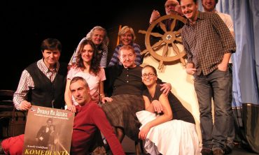 Komedianti (zkouška): Petr Vacek, Jan Hrušínský, Klára Issová, Věra Kubánkova, Kristýna Hrušínská, Michal Kern, Rostislav Novák, Miluše Šplechtová, Arnošt Goldflam, Václav Liška